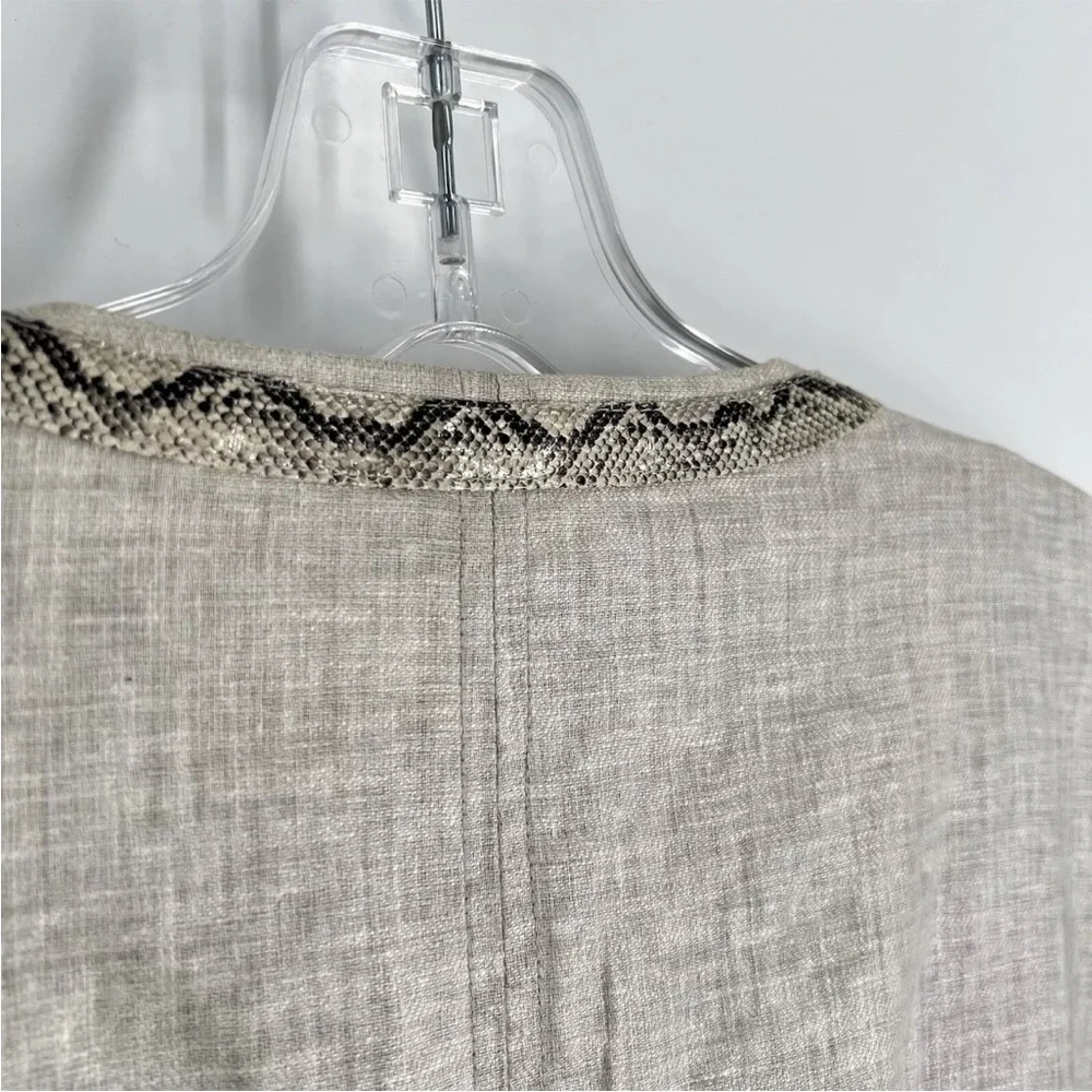 Chicos Linen Blend Blazer Size 2 Beige Open Front Snakeskin Print Trim Large
